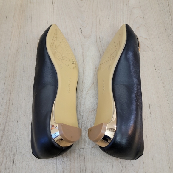 Flats - Picture 4 of 5